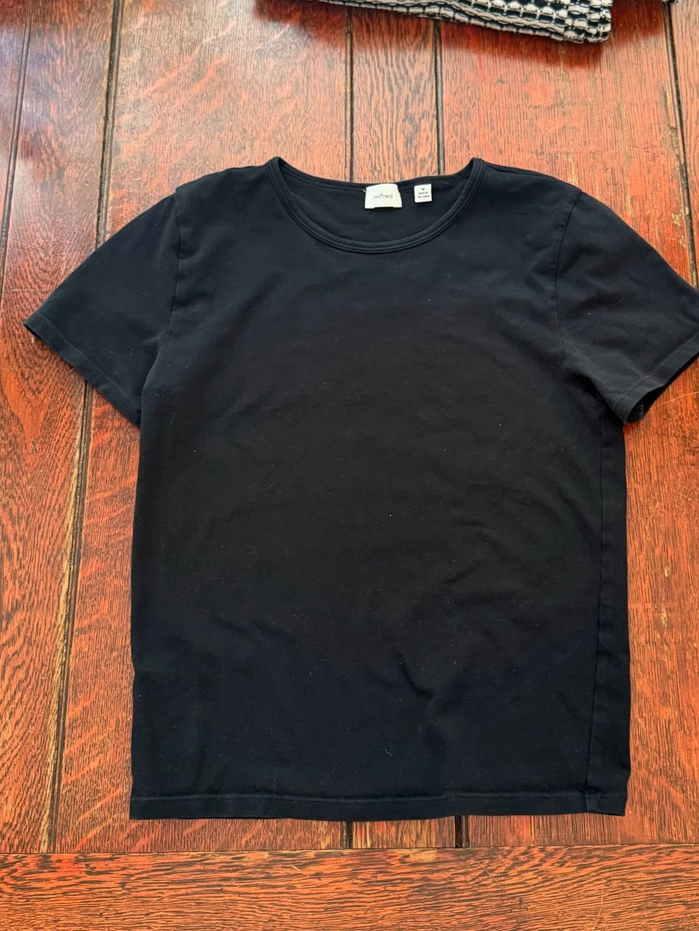 Aritzia Black Crewneck Short Sleeve Tee Wilfred